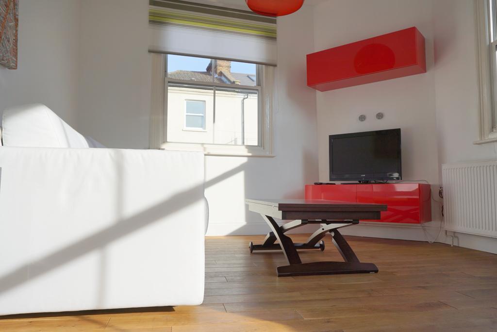 Landor Road London Apartment Room photo